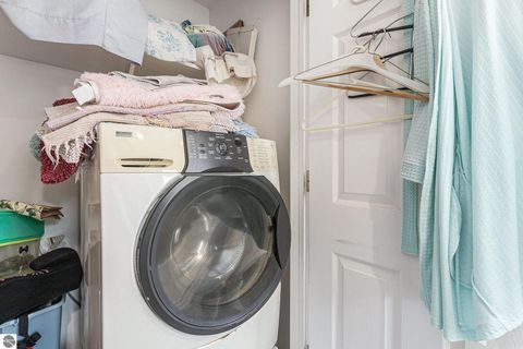 Tiny photo for 7602 S 43 1/2 Road, Cadillac, MI 49601 (MLS # 1940276)