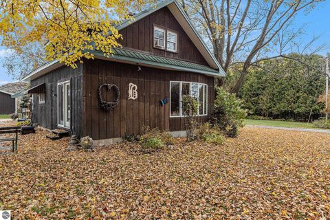 Tiny photo for 7602 S 43 1/2 Road, Cadillac, MI 49601 (MLS # 1940276)