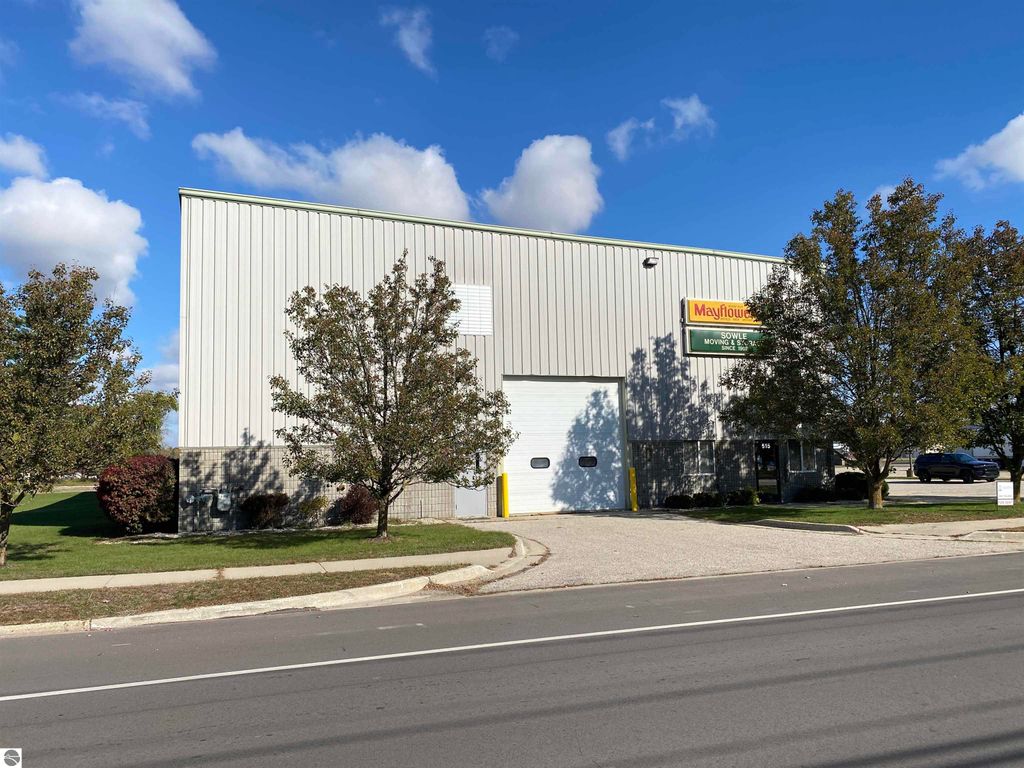 Photo of 515 Industrial Drive, Mt Pleasant, MI 48858 (MLS # 1939992)