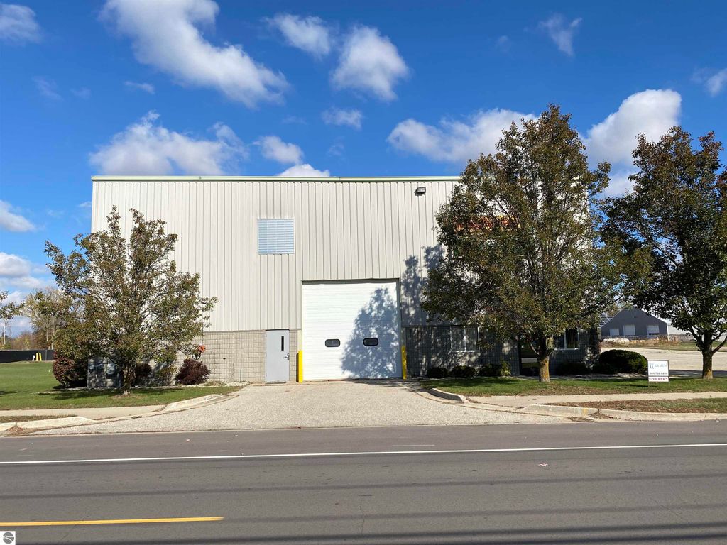 Photo of 515 Industrial Drive, Mt Pleasant, MI 48858 (MLS # 1939992)