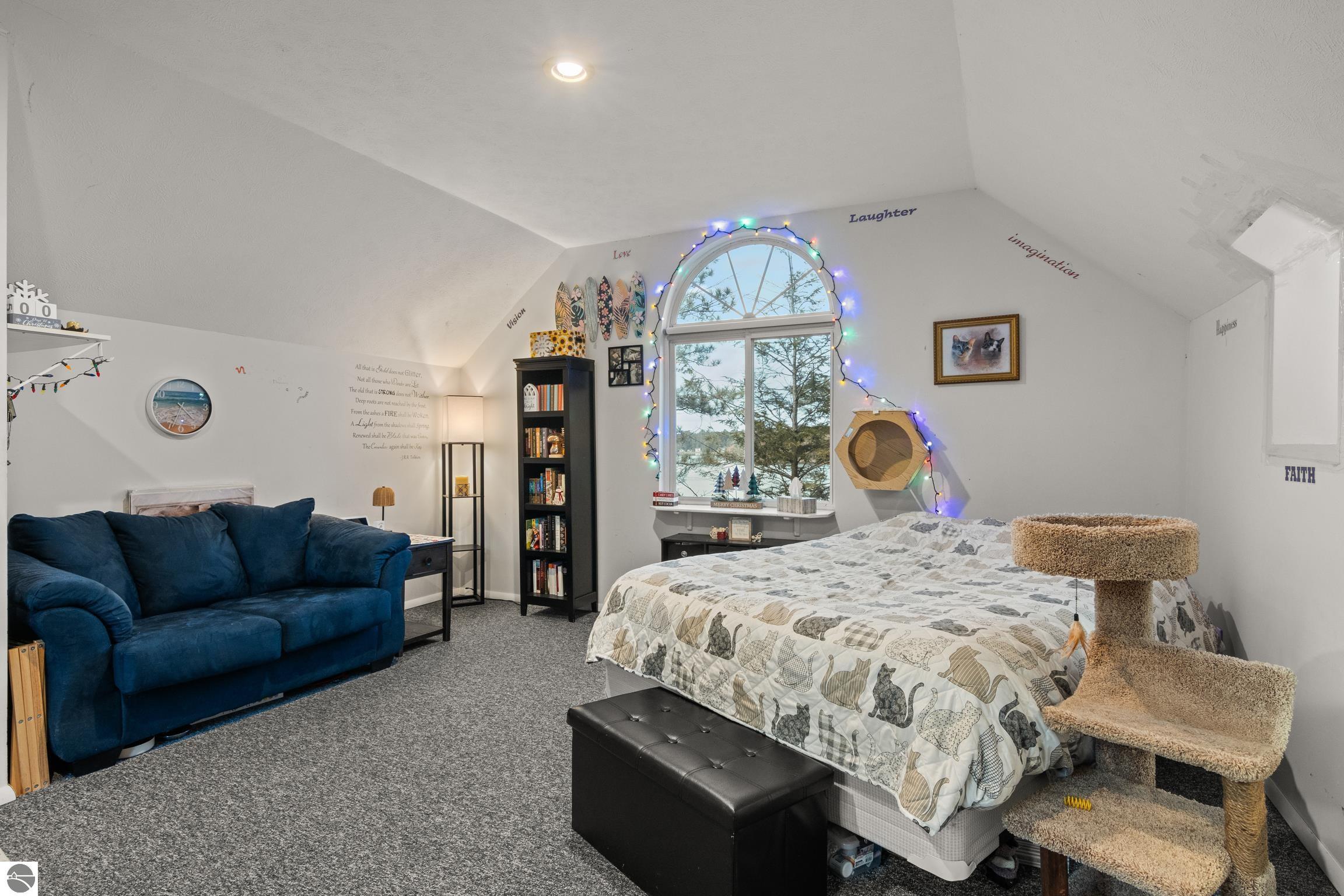 Traverse City, Michigan 49696, United States, 2 Bedrooms Bedrooms, ,1 BathroomBathrooms,Residential,Active,249116