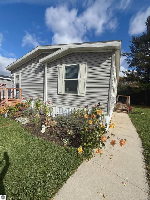 Tiny photo for 1249 Concord, Mt Pleasant, MI 48858 (MLS # 1939866)
