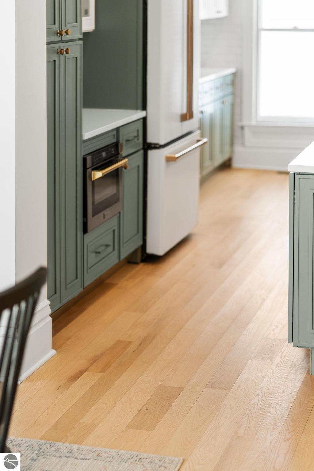 Bellaire, Michigan 49615, United States, 5 Bedrooms Bedrooms, ,4 BathroomsBathrooms,Residential,Active,253634