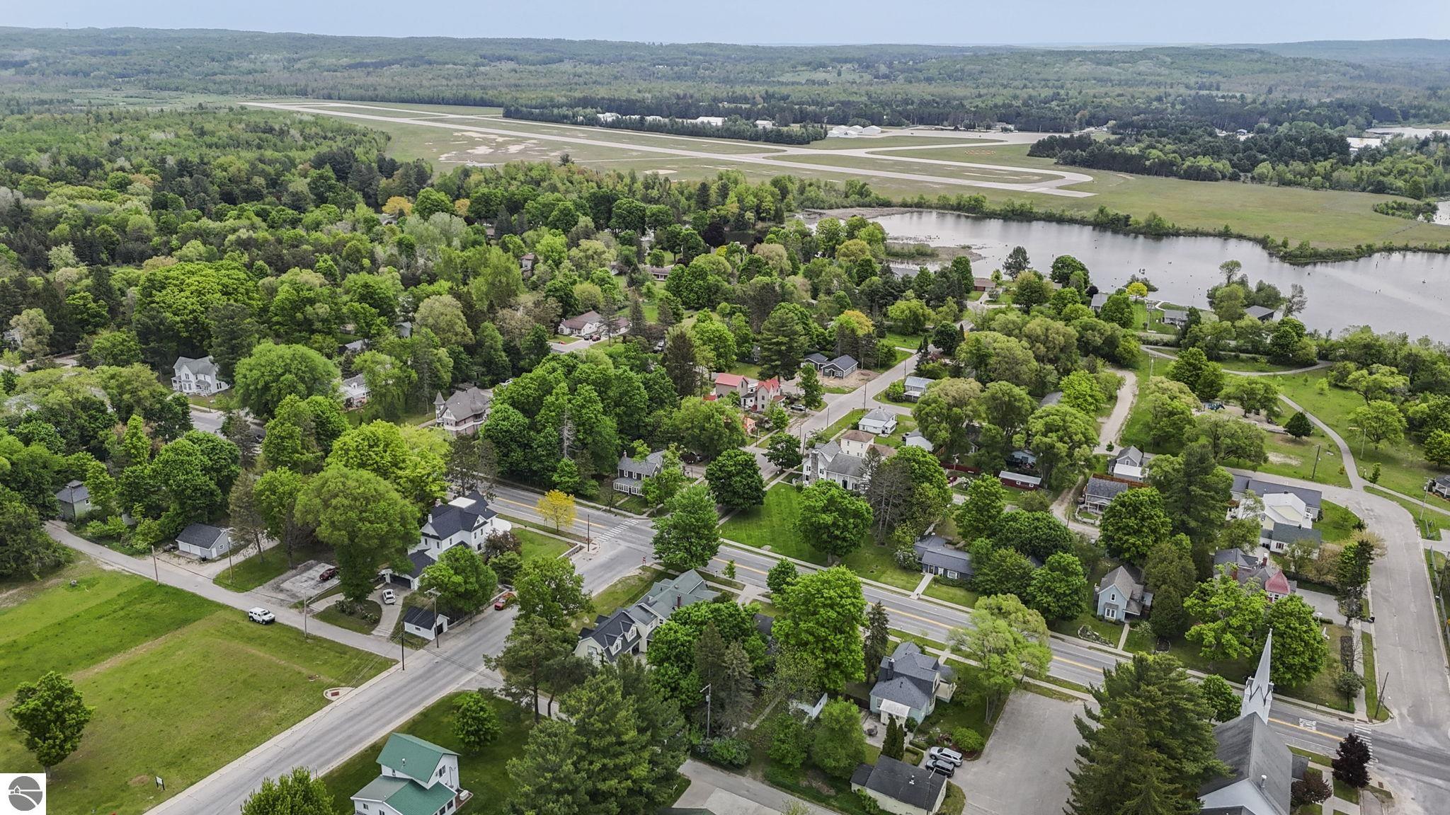 Bellaire, Michigan 49615, United States, 5 Bedrooms Bedrooms, ,4 BathroomsBathrooms,Residential,Active,253634