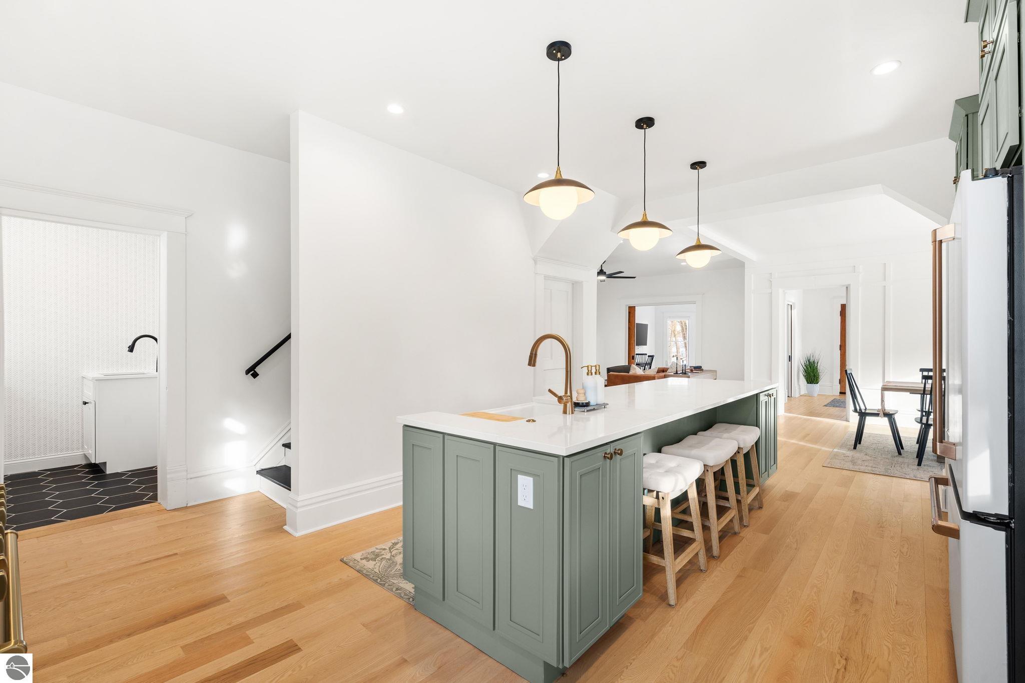 Bellaire, Michigan 49615, United States, 5 Bedrooms Bedrooms, ,4 BathroomsBathrooms,Residential,Active,253634