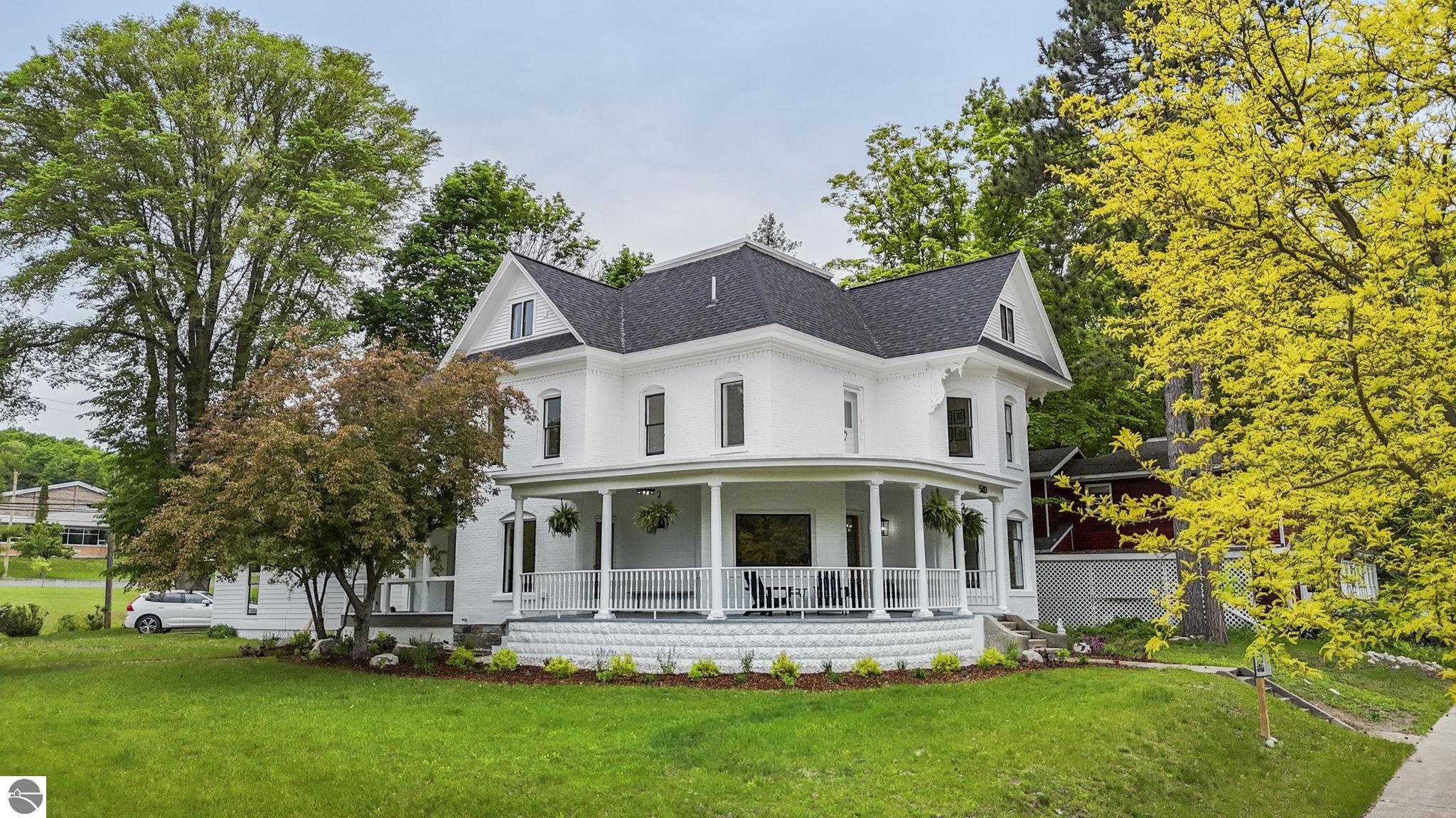 Bellaire, Michigan 49615, United States, 5 Bedrooms Bedrooms, ,4 BathroomsBathrooms,Residential,Active,253634