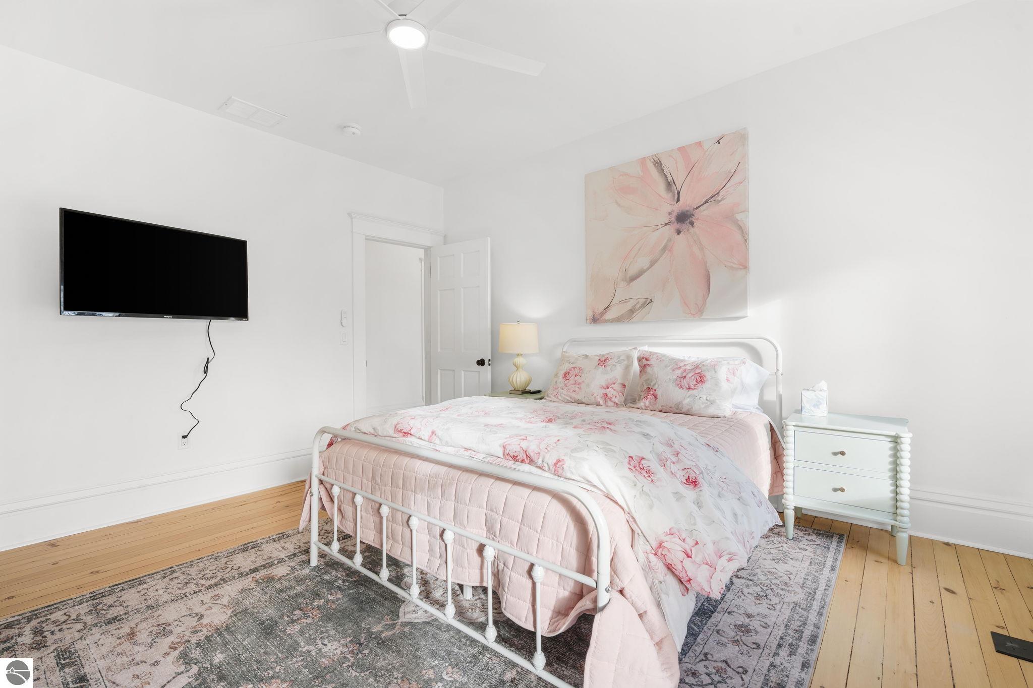 Bellaire, Michigan 49615, United States, 5 Bedrooms Bedrooms, ,4 BathroomsBathrooms,Residential,Active,253634