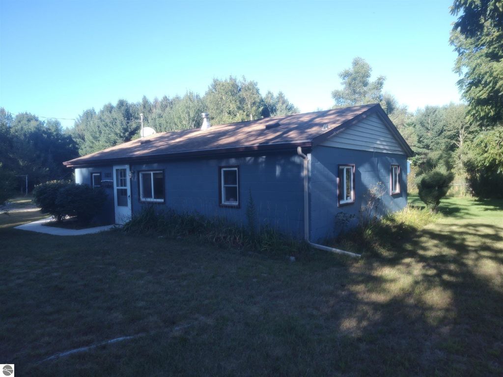 Photo of 1831 Kitchen Road, Whittemore, MI 48770 (MLS # 1937920)