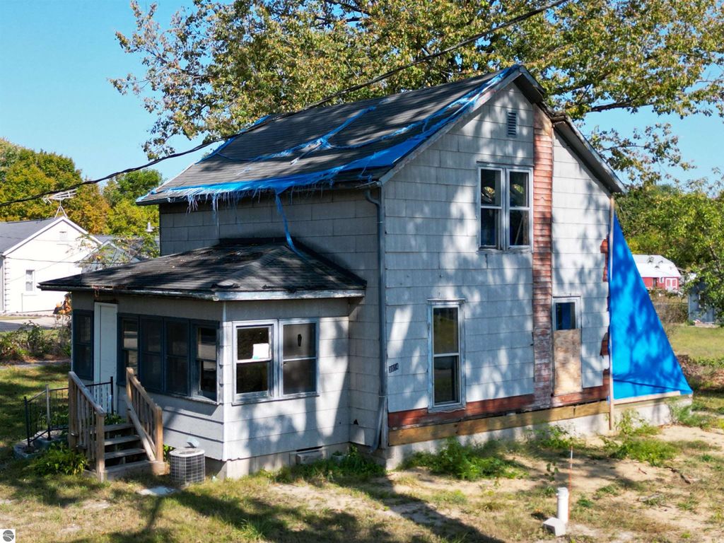 Photo of 3054 W Grant Street, Coleman, MI 48618 (MLS # 1938778)