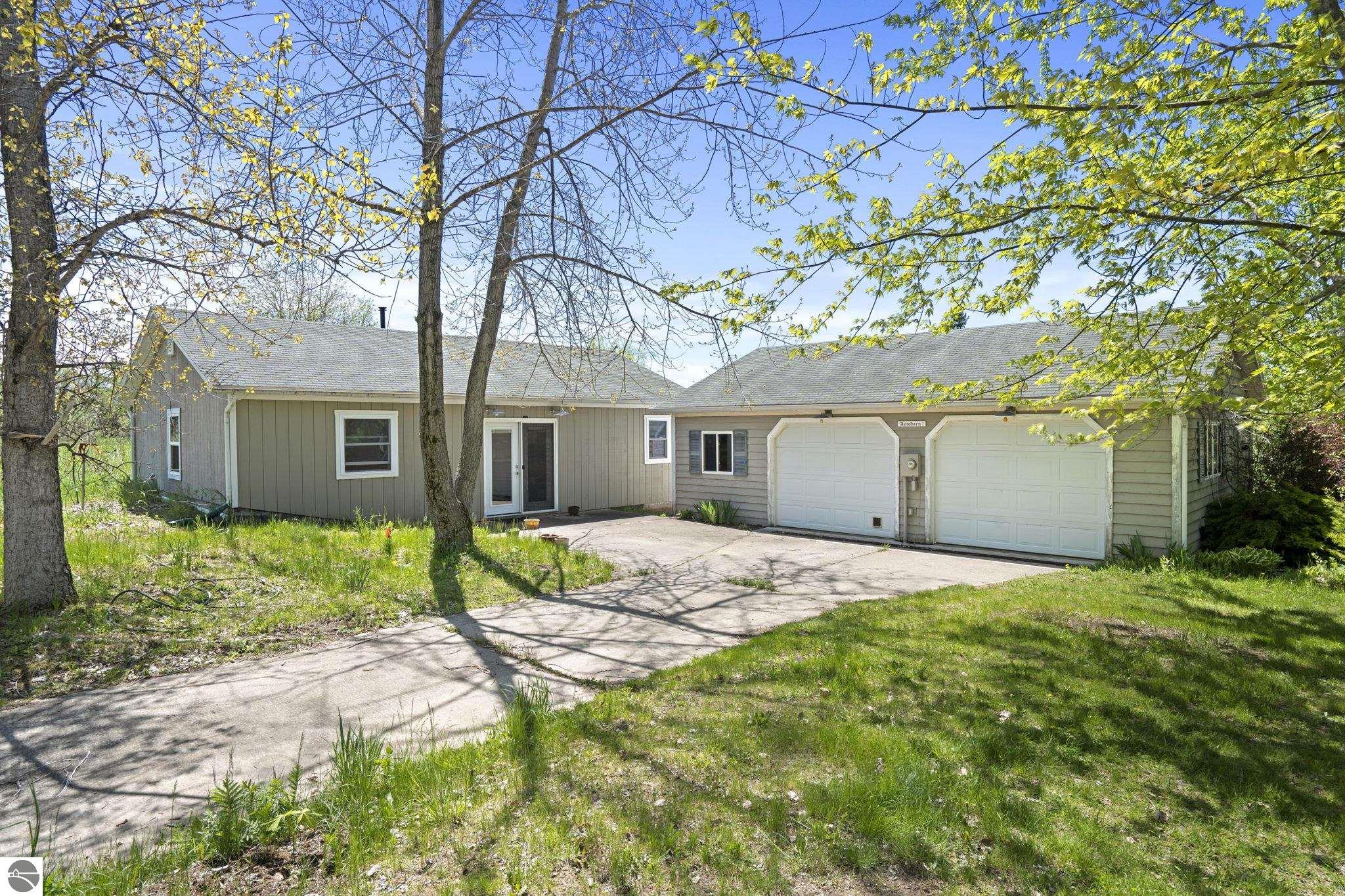 Ellsworth, Michigan 49729, United States, 2 Bedrooms Bedrooms, ,3 BathroomsBathrooms,Residential,Pending,141687