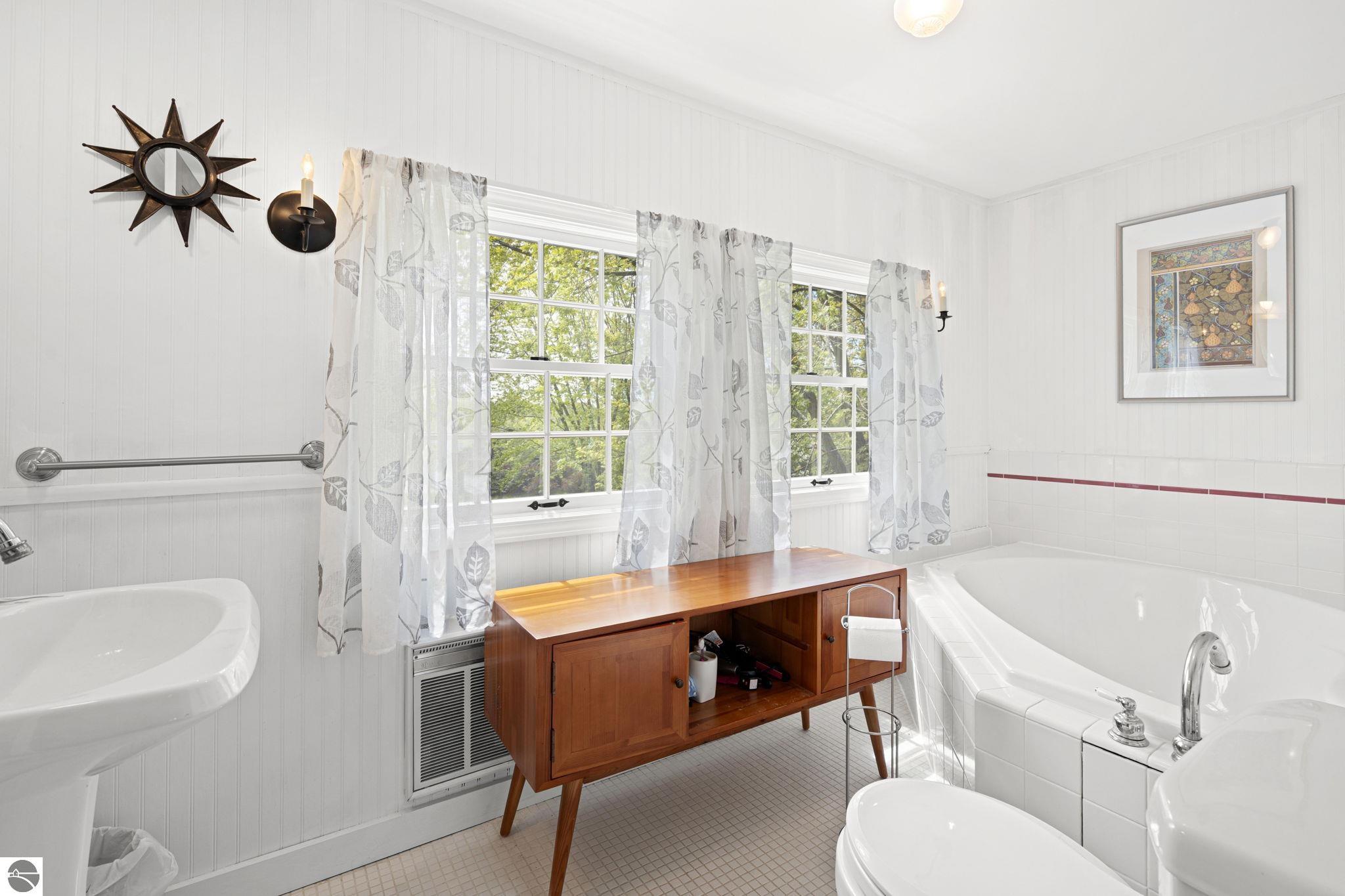 Ellsworth, Michigan 49729, United States, 2 Bedrooms Bedrooms, ,3 BathroomsBathrooms,Residential,Pending,141687