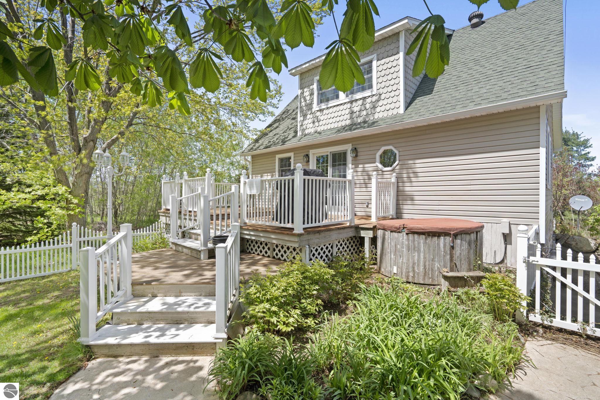 Ellsworth, Michigan 49729, United States, 2 Bedrooms Bedrooms, ,3 BathroomsBathrooms,Residential,Pending,141687