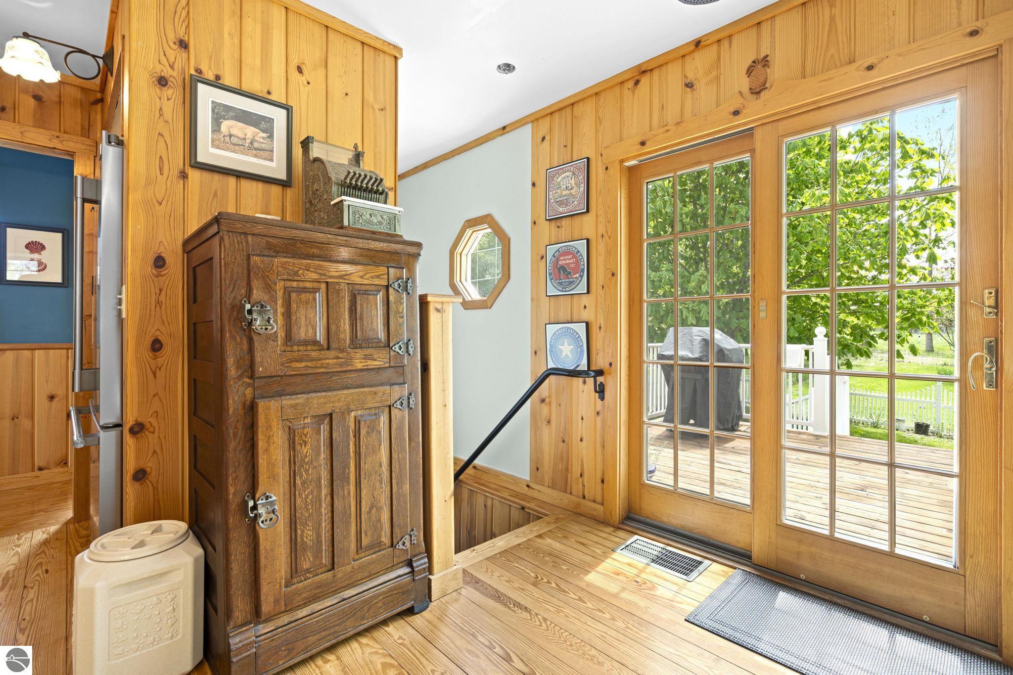 Ellsworth, Michigan 49729, United States, 2 Bedrooms Bedrooms, ,3 BathroomsBathrooms,Residential,Pending,141687