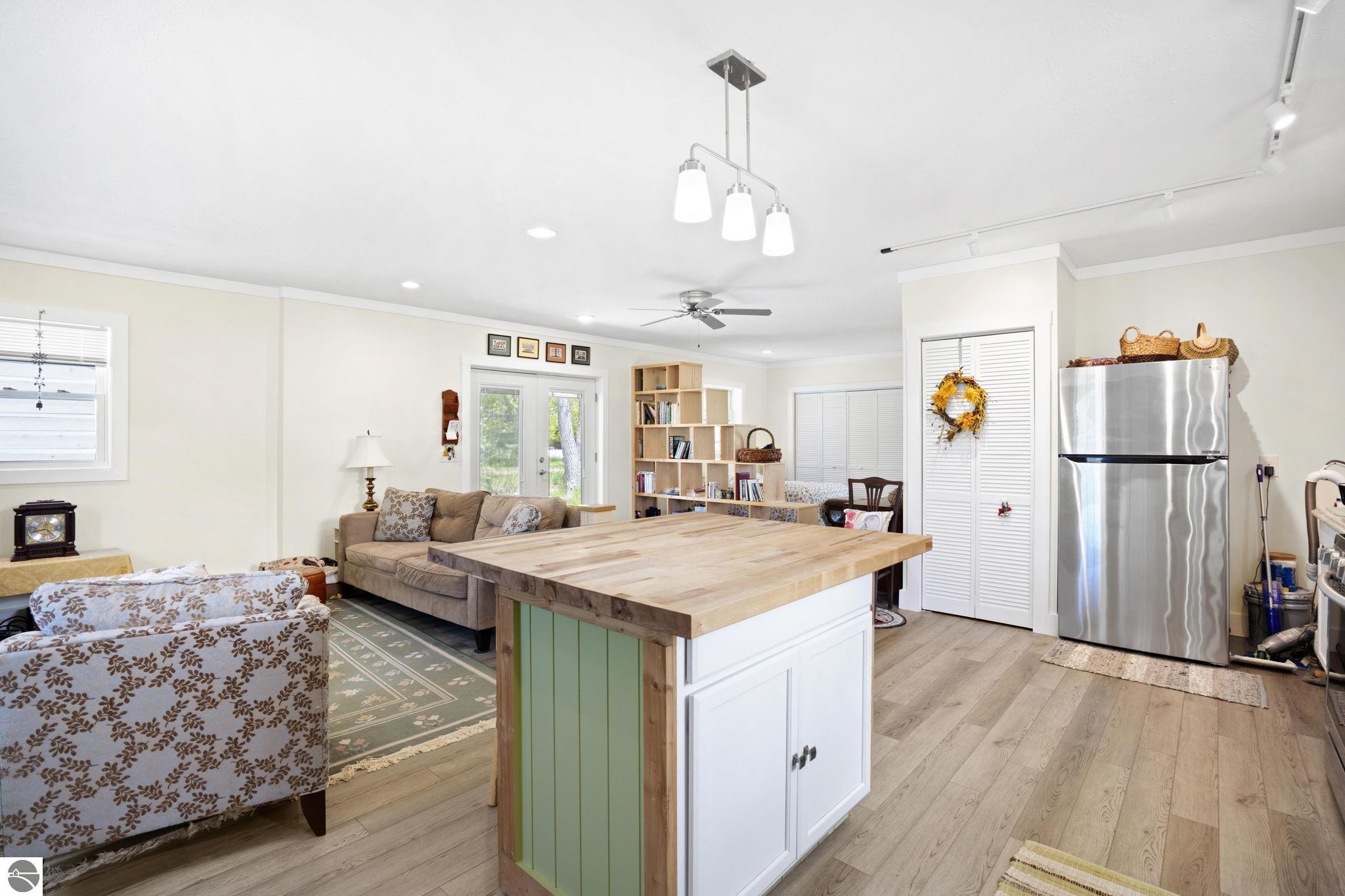 Ellsworth, Michigan 49729, United States, 2 Bedrooms Bedrooms, ,3 BathroomsBathrooms,Residential,Pending,141687