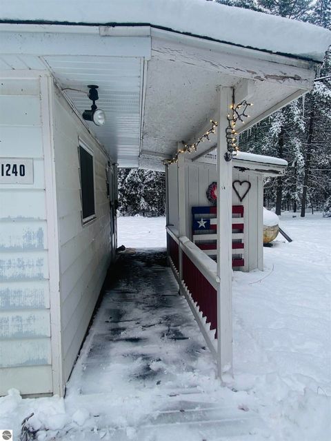 Tiny photo for 1240 Quigley Road, West Branch, MI 48661 (MLS # 1940949)