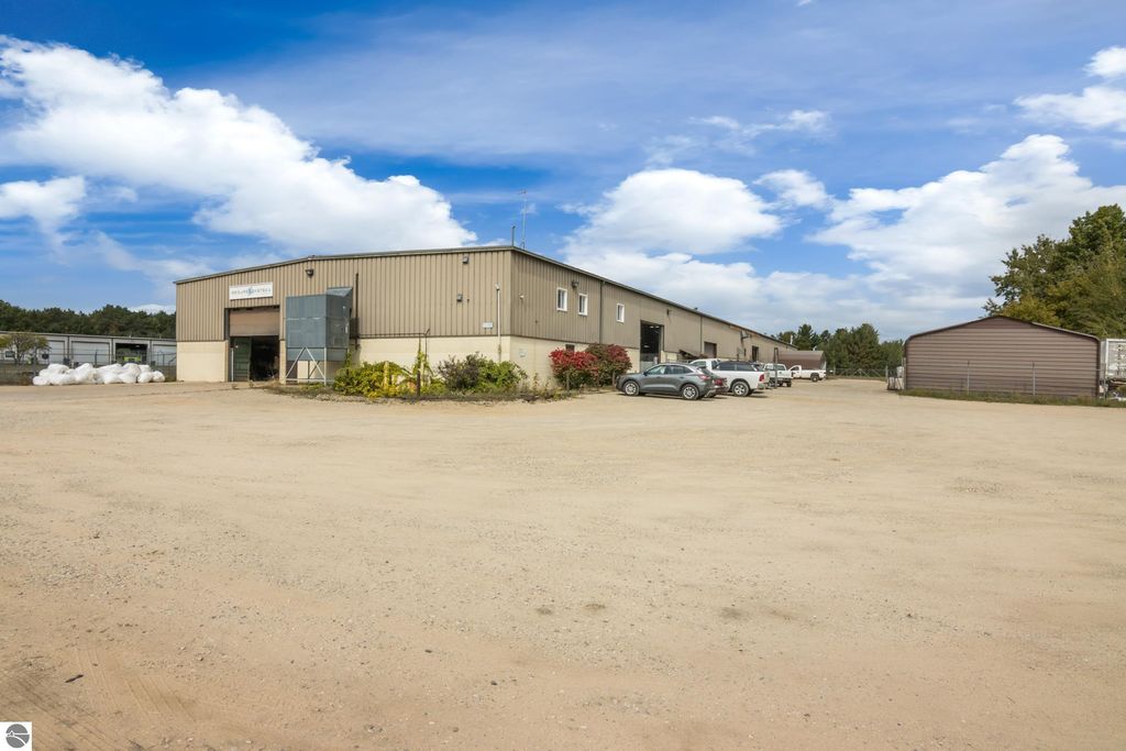 Photo of 1500 Ron Wilson Drive, Cadillac, MI 49601 (MLS # 1938829)