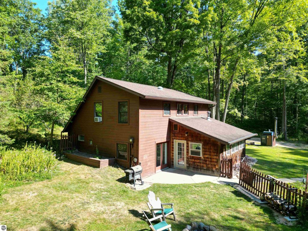 Photo of 4518 W Vernon Road, Weidman, MI 48893 (MLS # 1938211)