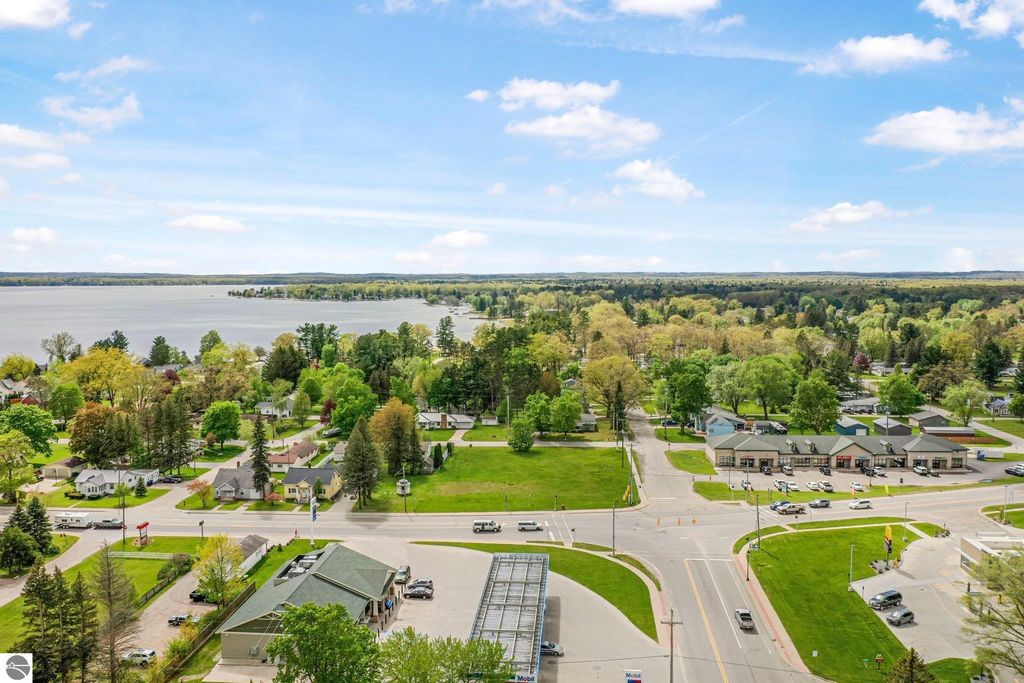 Photo of 415 N Main Street, Lake City, MI 49651 (MLS # 1930213)