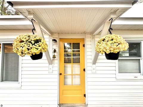 Photo of 438 Davis Street, Traverse City, MI 49686 (MLS # 1939759)