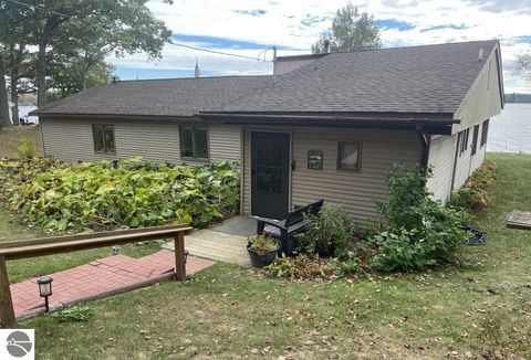 Tiny photo for 9321 W Oak Drive, Lake City, MI 49651 (MLS # 1940849)