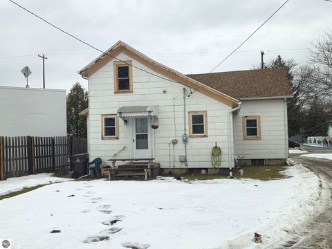 Tiny photo for 818 E Chippewa Street, Mt Pleasant, MI 48858 (MLS # 1941283)