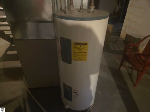 Tiny photo for 818 E Chippewa Street, Mt Pleasant, MI 48858 (MLS # 1941283)