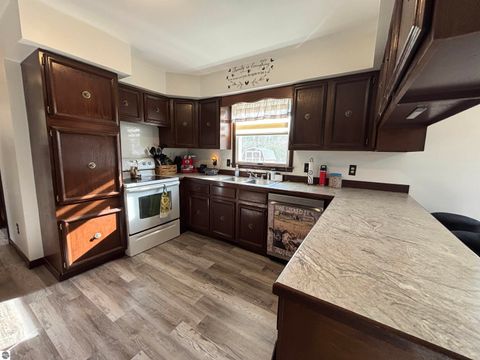 Tiny photo for 5477 W Greendale Court, Mt Pleasant, MI 48858 (MLS # 1940616)