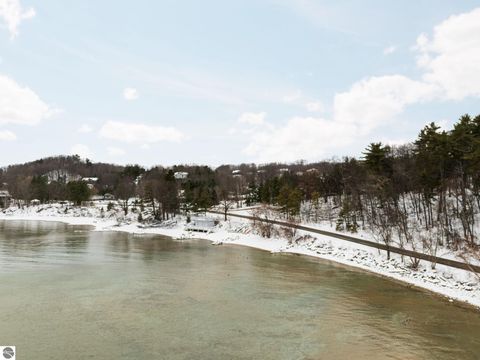 Tiny photo for 3019 Ishpeming Trail, Traverse City, MI 49686 (MLS # 1941166)