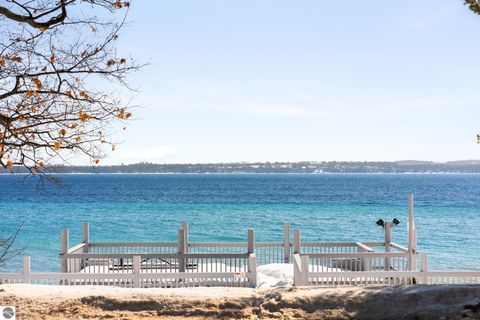 Tiny photo for 3019 Ishpeming Trail, Traverse City, MI 49686 (MLS # 1941166)