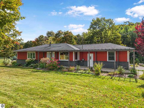 Photo of 9750 E Solem Road, Suttons Bay, MI 49682 (MLS # 1939485)