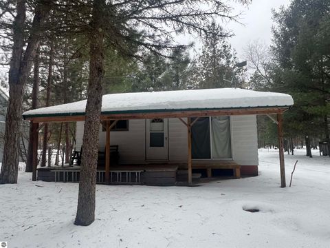 Photo of 9769 Parrot Circle, Fife Lake, MI 49633 (MLS # 1941240)