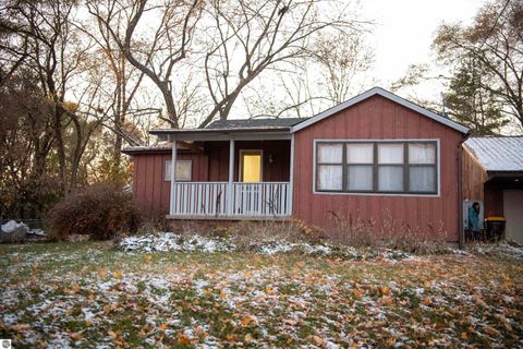 Tiny photo for 1001 N Adams Street, Mt Pleasant, MI 48858 (MLS # 1941348)