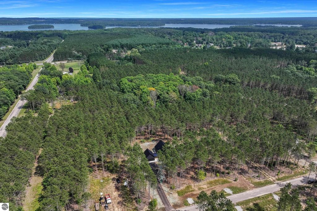 Photo of 21 Cascade Trail, Traverse City, MI 49685 (MLS # 1940059)