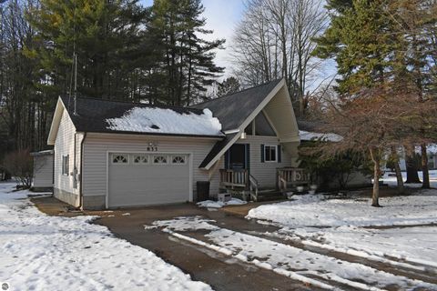 Tiny photo for 833 Newman Street, East Tawas, MI 48730 (MLS # 1941339)