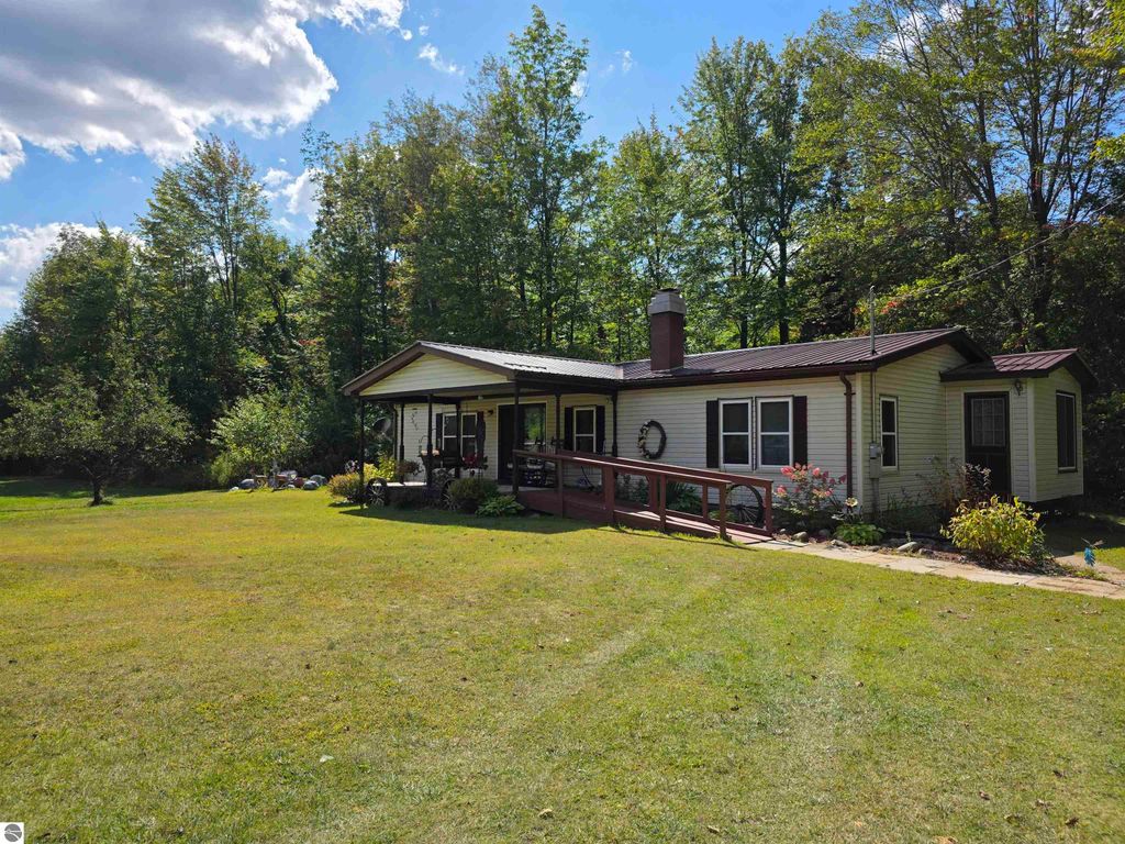 Photo of 6745 Terry Lane, Hale, MI 48739 (MLS # 1938546)