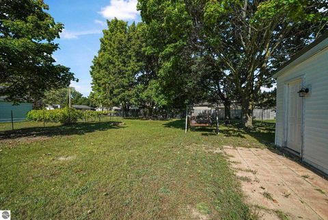 Tiny photo for 1402 Chestnut Street, Cadillac, MI 49601 (MLS # 1940313)