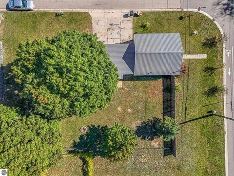 Tiny photo for 1402 Chestnut Street, Cadillac, MI 49601 (MLS # 1940313)