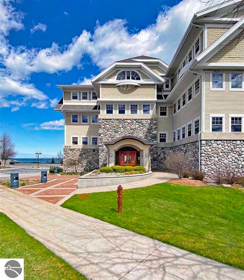 Photo of 13919 S West Bayshore Drive #G03, Traverse City, MI 49684 (MLS # 1928000)