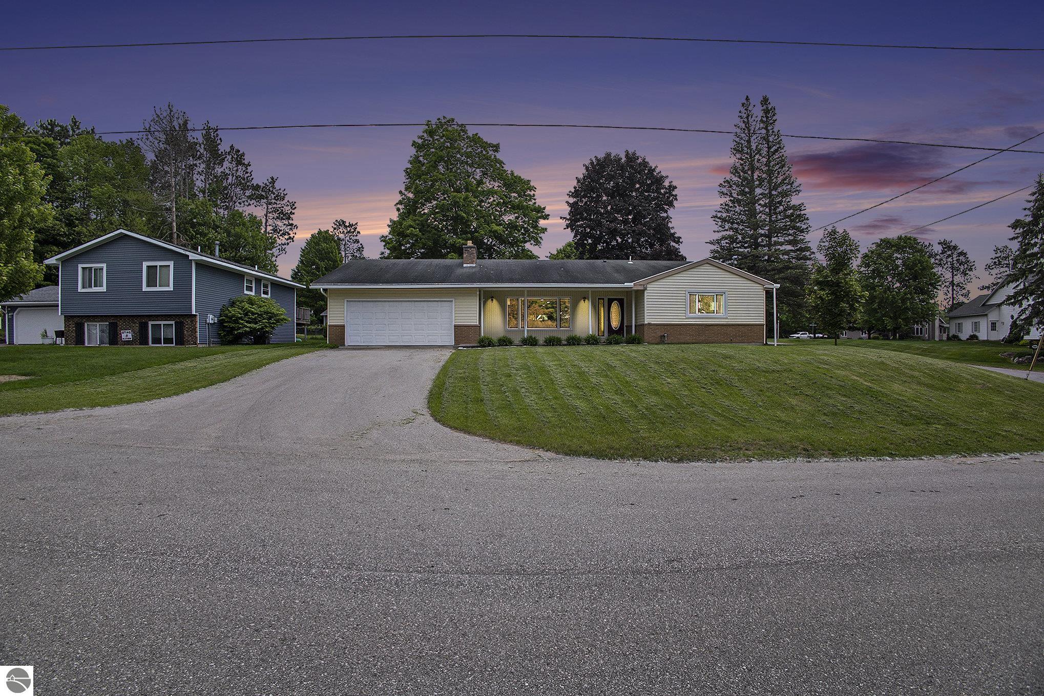 Kingsley, Michigan 49649, United States, 4 Bedrooms Bedrooms, ,3 BathroomsBathrooms,Residential,Active,135821