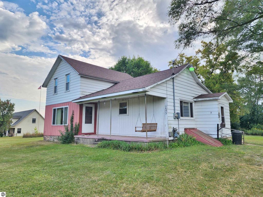 Photo of 1653 N Mission Road, Mt Pleasant, MI 48858 (MLS # 1939890)
