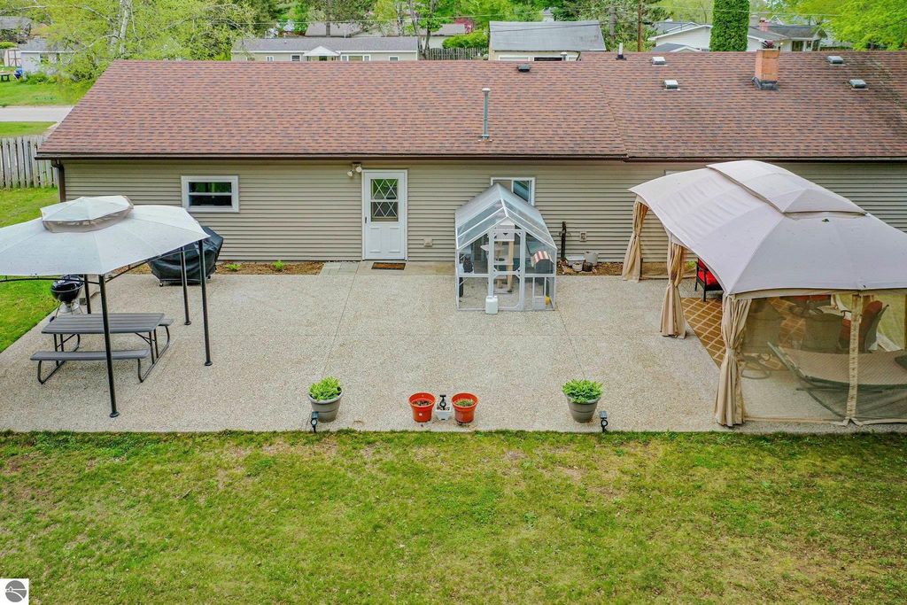 Photo of 205 Alexander Street, Cadillac, MI 49601 (MLS # 1937904)