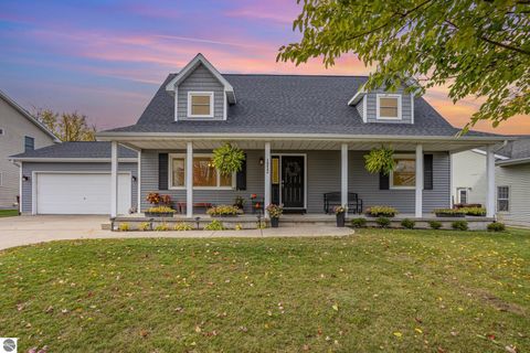 Photo of 1932 Churchill Boulevard, Mt Pleasant, MI 48858 (MLS # 1940106) Photo of 1932 Churchill Boulevard, Mt Pleasant, MI 48858 (MLS # 1940106)