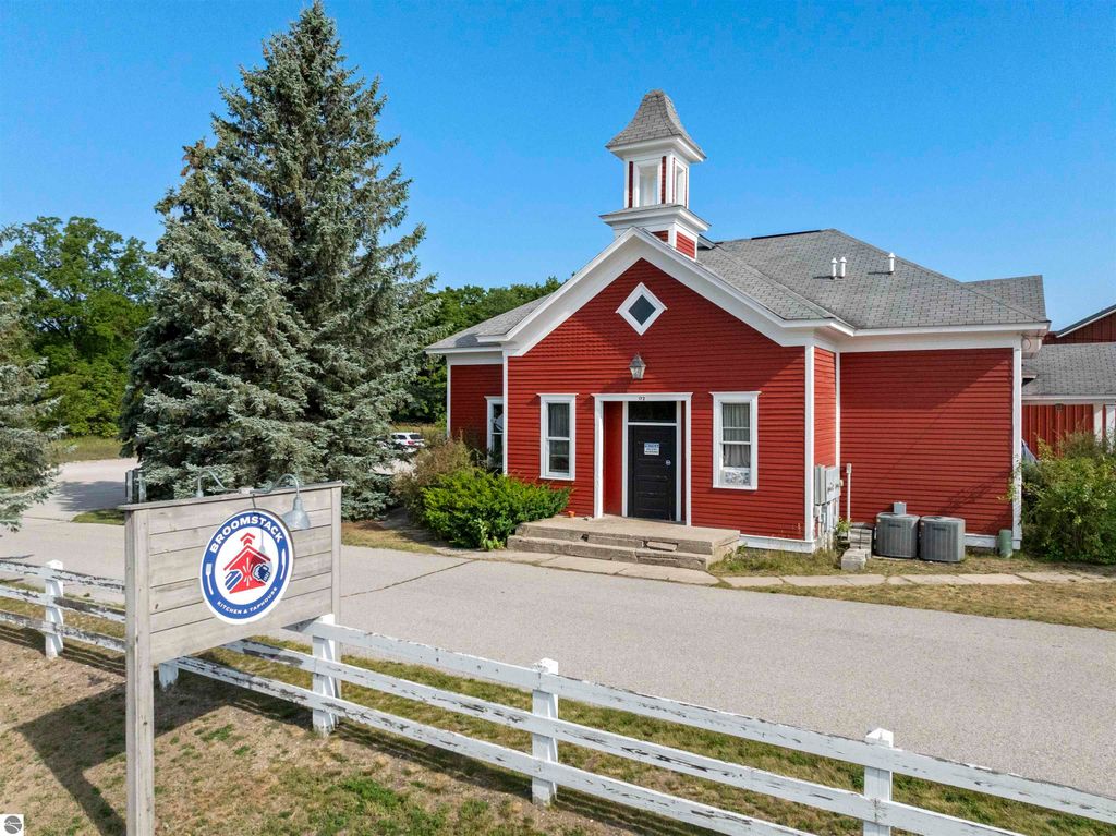 Photo of 172 W Burdickville Road, Maple City, MI 49664 (MLS # 1938402)