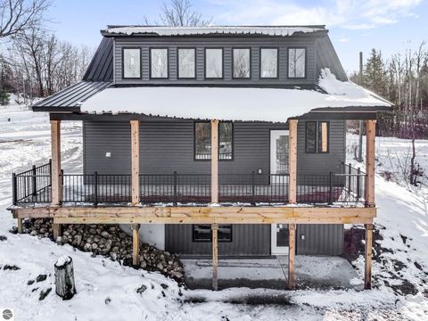 Tiny photo for 1713 Vanderlip Road, Traverse City, MI 49686 (MLS # 1941294)