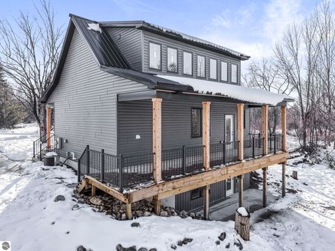 Tiny photo for 1713 Vanderlip Road, Traverse City, MI 49686 (MLS # 1941294)