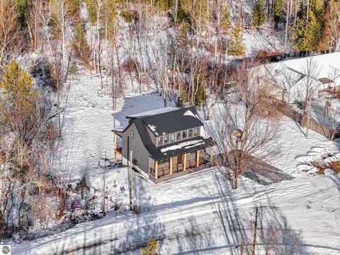 Photo of 1713 Vanderlip Road, Traverse City, MI 49686 (MLS # 1941294)