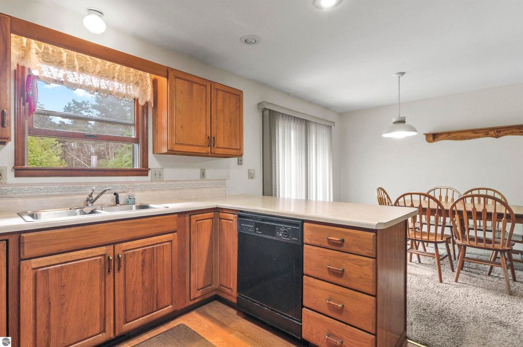 Photo of 4311 S 39 Road, Cadillac, MI 49601 (MLS # 1938889)
