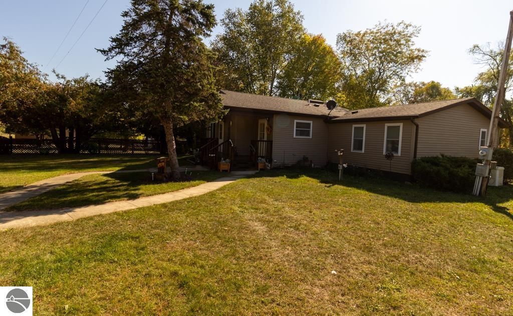 Photo of 1196 Summers Lane, Weidman, MI 48893 (MLS # 1939366)