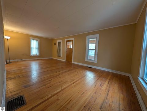 Tiny photo for 822 N River Avenue, Alma, MI 48881 (MLS # 1940666)