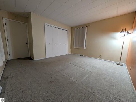 Tiny photo for 822 N River Avenue, Alma, MI 48881 (MLS # 1940666)